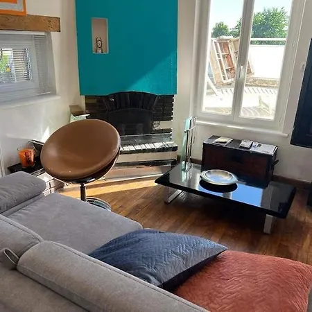 Jolie Maison De Avec Terrasse Et Jardin * Warcq