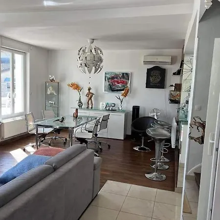Jolie Maison De Avec Terrasse Et Jardin * Warcq